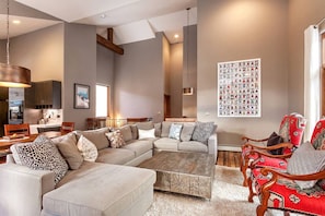 Living area - Spacious Vail Home | Hot Tub | Sleeps 10 (Vail)