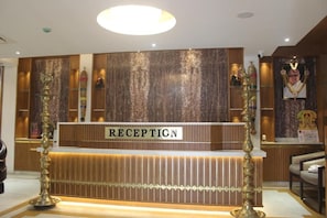 Lobby - HOTEL SARATHARAJANS MADURAI (Goripalayam)