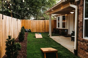 Back Yard - No. 606, 1 mile to Harding University (Searcy)
