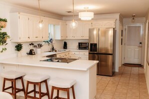 Kitchen - No. 606, 1 mile to Harding University (Searcy)