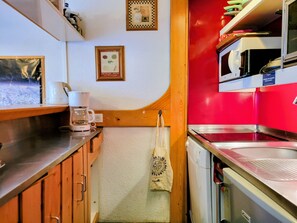 Private kitchen - Charming apartment, balcony - 6 guests (Les Arcs 1800)