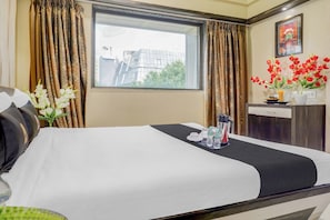 Spa - Super Townhouse OAK Regal Inn Near Sant  (Pune)