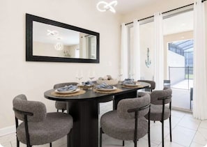 Dining - Beautiful Villa at Championsgate (Davenport)