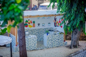 Outdoor dining - Cathedral Hotel  (Zanzibar)