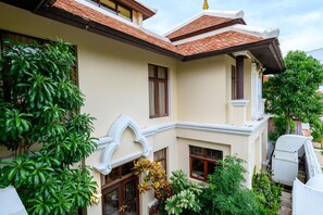 Exterior - Balinese 3BR Pool Villa with Sauna (BA3) (Sattahip)