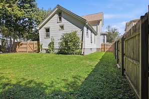 Exterior - Oakley Haven Duplex w/ Driveway and Fenced Yard (Cincinnati)