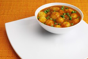 Makanan dan minuman