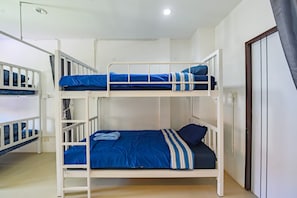 Room - R&B hostel apartments and sports bar (Koh Samui)
