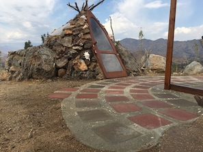 Property grounds - Giant Glamping tepee, sequoia national forest (Bodfish)