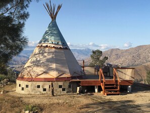 Exterior - Giant Glamping tepee, sequoia national forest (Bodfish)