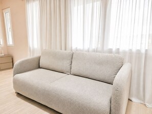 Living area - Sky Vista Apartment (Tiranë)