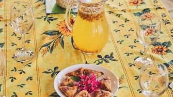Comida y bebida