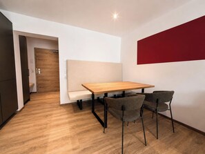 Dining - BASE Achensee Freedom N°12 (Achenkirch)