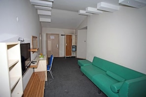 Living area - YILDIZOGLU BUSINESS CLASS HOTEL (TURKEY)