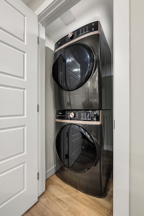 Interior - Family Getaway | Glacier Ridge | Calgary NW (Calgary)