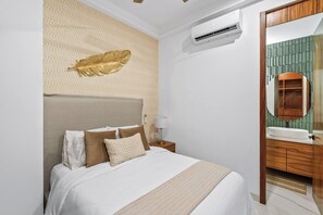 Room - Penthouse 1BR | Rooftop Pool, Hot Tub & Romantic Zone (Puerto Vallarta)
