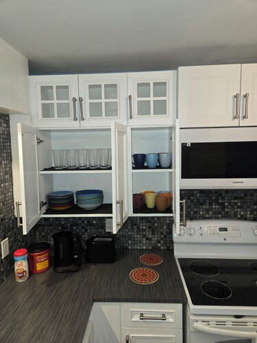 Beautiful 1 bedroom 2 beds apartment.