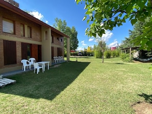 Outdoor dining - Eluney Cabañas (Mina Clavero)