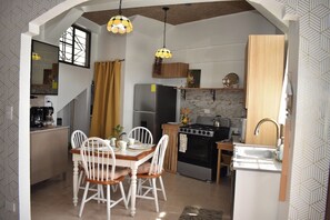Private kitchen - Cozy,warm,calming Salvadoran La casita Blanquita (San Martín)