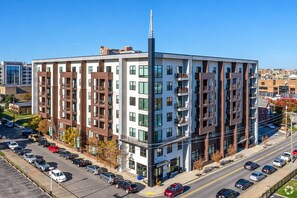 Exterior - Mid-century | 5 minutes to Downtown & Broadway |Fitness Gym + Free Parking (Nashville)