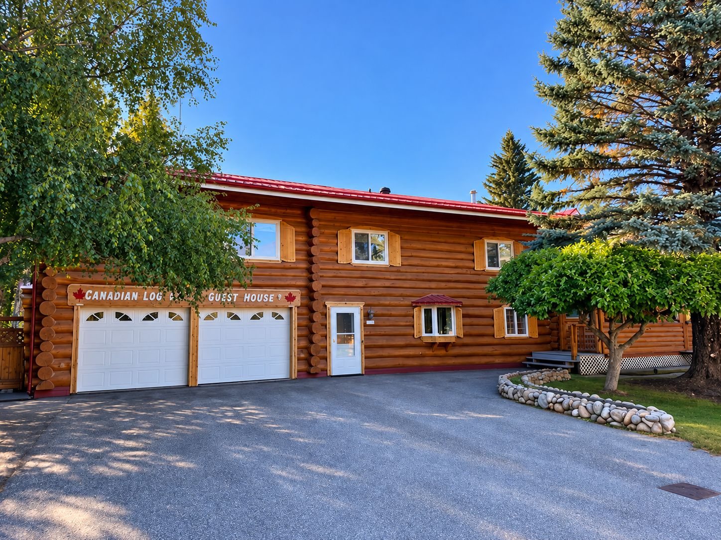 Welcome to Cranberry Mountain Lodge — a distinctive handcrafted log retreat.