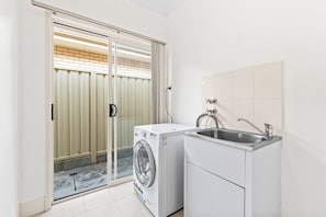 Interior - Seednest | Spacious Magill BBQ Family Retreat (Magill)