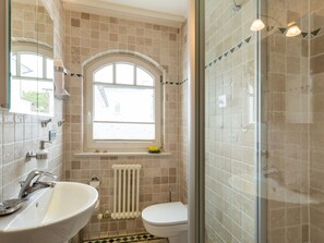 Bathroom - Penthouse Villa Gudrun With Private Sauna (Binz)