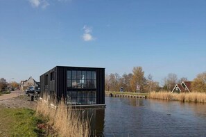 Untagged - Houseboat with 3 bedrooms (Oostknollendam)