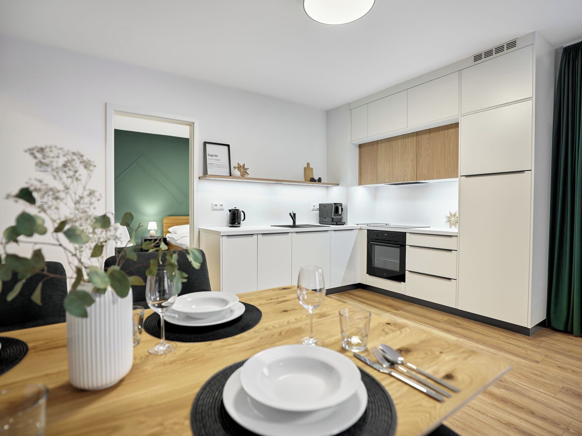 Interior Design, Küche, Countertop, Möbel, Flooring, Holz, Decke, Küchengerät, Fussboden, Zimmer