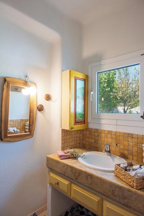Bathroom - Villa Charoupi (Agios Nikolaos)