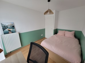 Room - Vrbo Property (Gex)