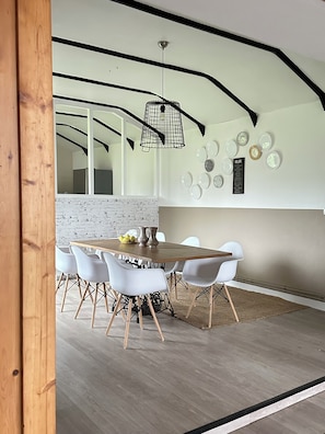 Dining - Charming house for 8 people, with a pool table and an enclosed garden (Sacquenville)