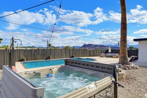 Pool - Chic 4-bedroom house near marina Lake Havasu City (Lake Havasu City)