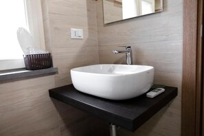 Bathroom - AFFITTACAMERE IL PALAZZETTO (Bagnoregio)