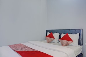 Room - Capital O J&b Sentul - 4 hours stay (Bogor)