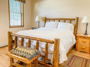 Room - The Loft | Private Apartment on Nordic Ski Trails (Bessemer Township)