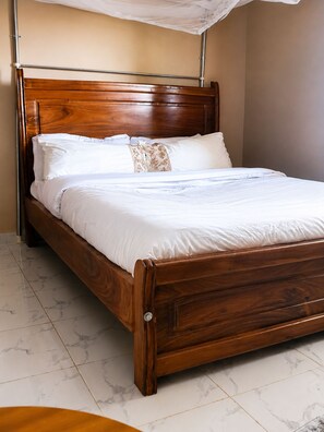 Room - Wake up refreshed in kampala
Luxury, comfort, and convenience all in one room. (Kampala)