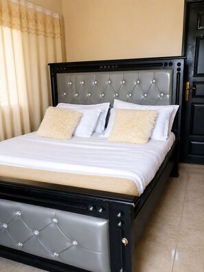 Room - Wake up refreshed in kampala
Luxury, comfort, and convenience all in one room. (Kampala)
