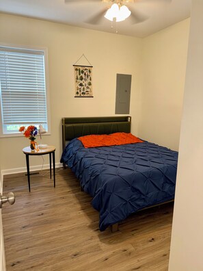 Room - 2-bedroom, 1.5 bathroom house near UVA (Charlottesville)