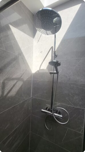 Bathroom - Cozy, BRAND-NEW Apartment in the Heart of Downtown (Valence)