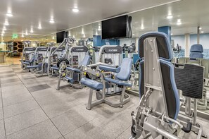 Fitness facility - Coral Marina' Water Views Pool Jacuzzi Sauna Gym (Marina del Rey)
