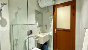 Bathroom - Lavender Hotel Apartrment (Al Bawadi Neighborhood)