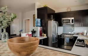 Private kitchen - 2-bedroom condo in beautiful Marbella with refreshing AC (Marbella)