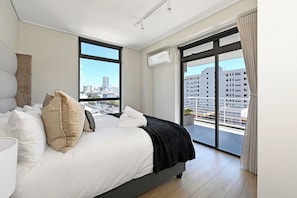 Room -  2 Bedroom Gem in Sea Point, Walk to the Promenade (Cape Town)