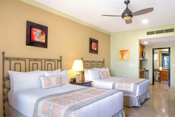 Room - Beachfront Cabo, Easter/Semana Santa 2027 - 2 Studios: 2 King or 4 Queen beds (CABO SAN LUCAS)