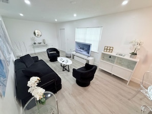 Living area - Modern 3BR Miami House, Sleeps 9, Gated Parking, Minutes to Wynwood (Miami)