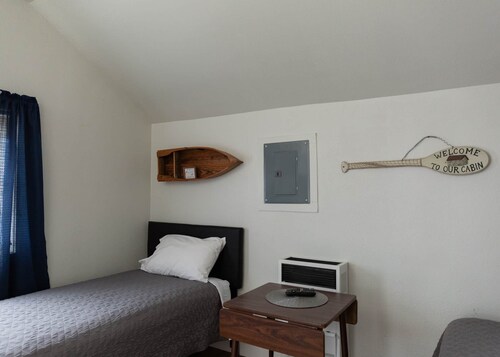 Cozy Cabin 13 with Kitchenette
