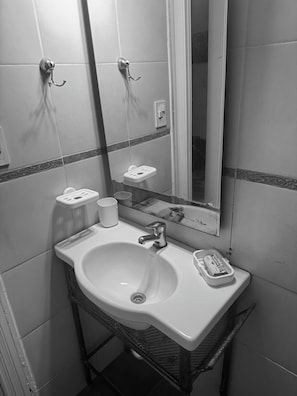 Bathroom - Vrbo Property (Buenos Aires)