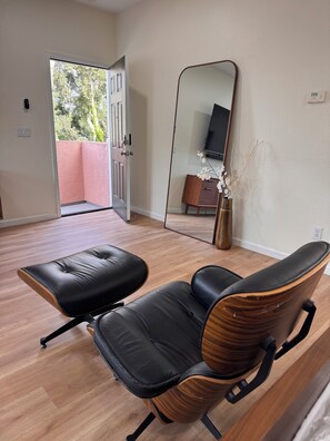 Interior - 1-bedroom Luxury Private Suite in Silicon Valley, King Bed, Private Entrance (Santa Clara)