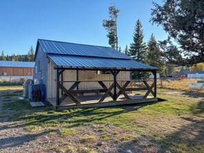 Exterior - Cozy Mountain Studio Hideaway in Beautiful Lincoln, MT 
Kid and dog-friendly (Lincoln)